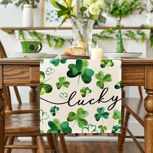 St Patrick’s Day Green Lucky Clover Table Runner